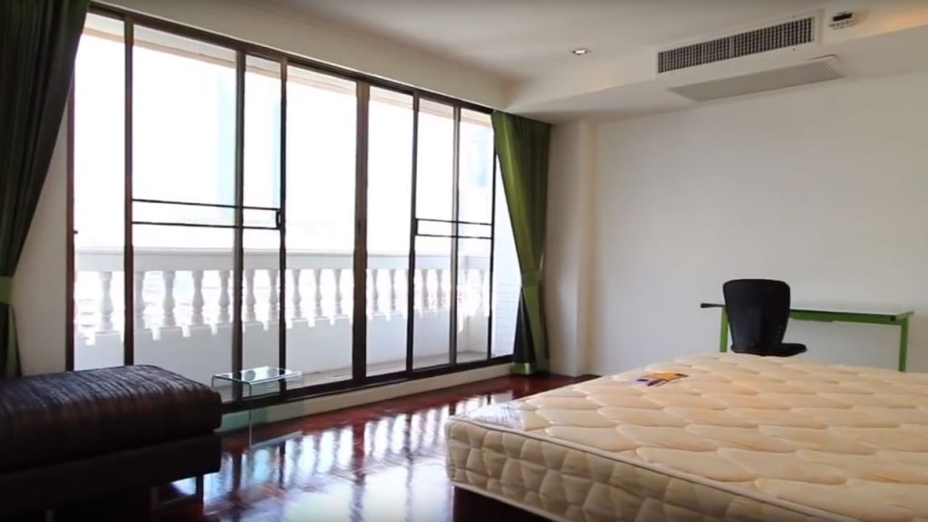 Bangkapi-Mansion-4-bedroom-for-rent-3